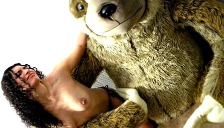 Heavy Petting! 3 (starring Bella Luxx)