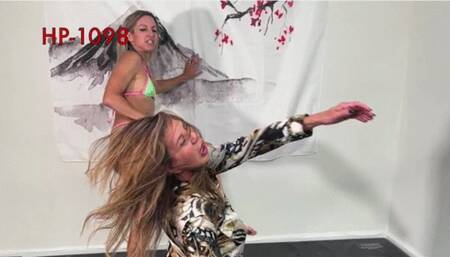 DETECTIVE HOLLYWOOD TACKLED FOR A LOSS pt 1 wmv -1098 HD