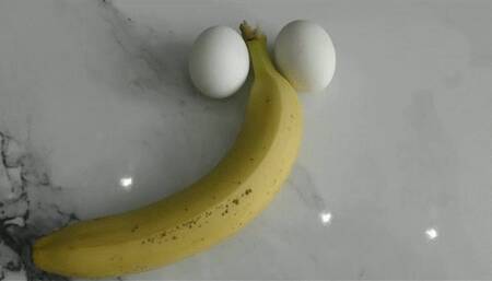 Crushing banana and egs MP4 HD 720p