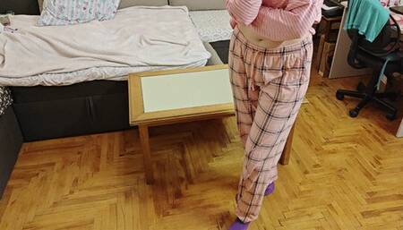 Step-Daddy shaves my pussy with a shaving machine peeing shower