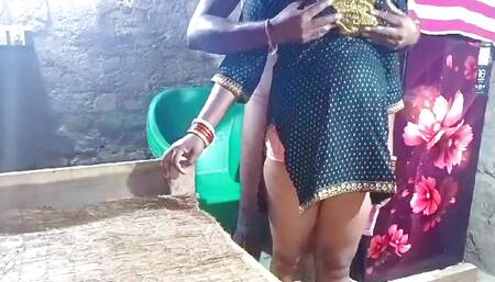 Indian Desi Sexy Video of Fucking Padosi Bhabhi