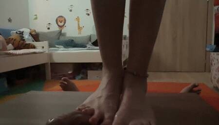 Lumy long footjob on cockbox