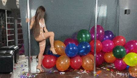 Step & Nail Tuftex Arch on Stage (UHD 4K)