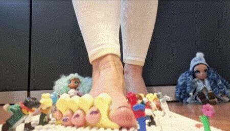 Little slaves for a great Goddess