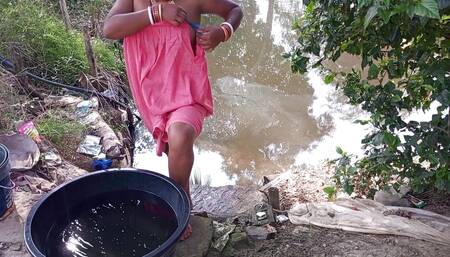 Village Desi Bhabi Taking Bath Outdoor