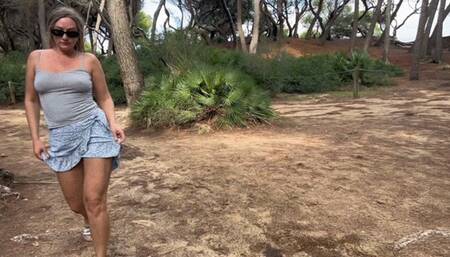 Flashing pussy public and then pee