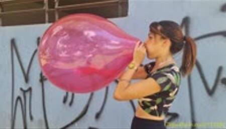 Claire B2P a 17" Crystal Tuf-Tex Balloon