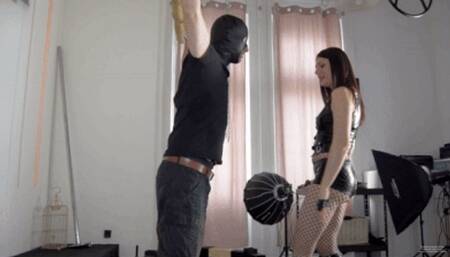 Ballbusting With Swing (wmv)