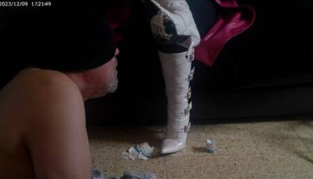 When Rachel talks to your friend during your snack !