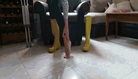 Sprains near house-2 WMV (1920*1080) HD