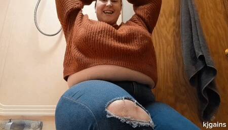 Lethally Tight Jeans and Muffin Top (MP4 HD)