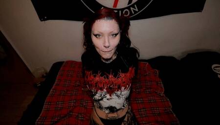 Tattooed Goth Xio Xander Gives Sloppy Deepthroat And Swallows Cum