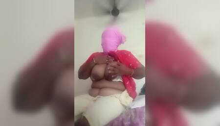 Indian Housewife Bedroom Body Massage Performance