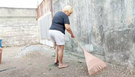 Diana Senior Fantasy Scratching on Flip Flops