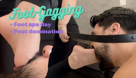 Isabela and Nara moisturizing their beautiful feet with the slave's mouth (720-EN-sub)