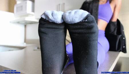 Envie's Big Hot Sweaty Soles