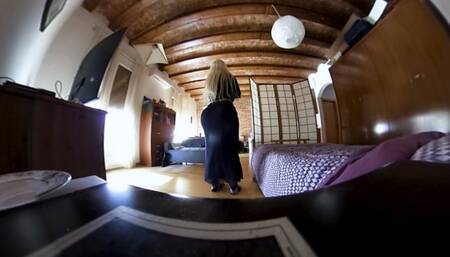 Worn Item - Blondie Fesser 360º VR