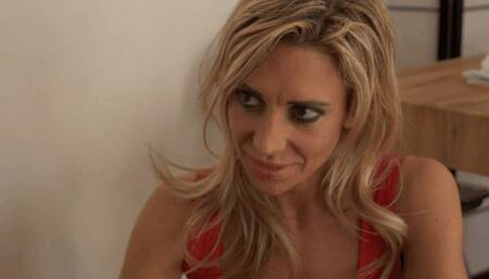 La dottoressa Eleonore e la sua terapia - Dr Eleonore and her therapy ( 1 PART )