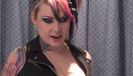 Vandal Vyxen, Hellizabeth Queen - Hellizabeth Et De La Creme