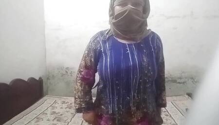 Whore Bhabhi Got the Taste of Bat
