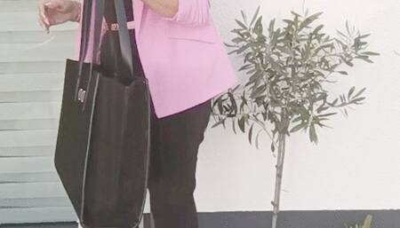 Business woman loves smoking