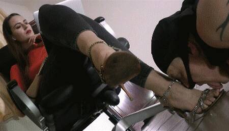 GoddessInSexyHighHeelSandals (WMV)