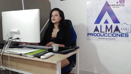 I Give a Good Fuck with My Hard Cock to My Boss so She Won't Fire Me From My Job.