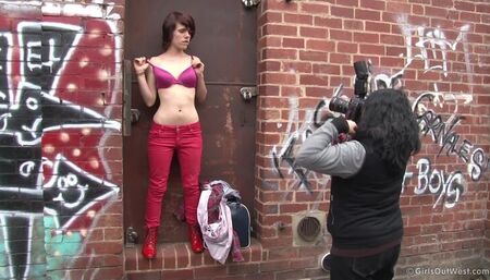Matilda in the Laneway - BTS