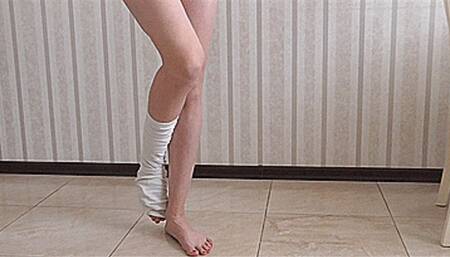 Sexy Blondie's ankle bruise! MP4