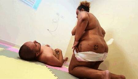 A giantess and NAKED BBW doing a hard face sitting in a very skinny guy He has to hold with breathe lol