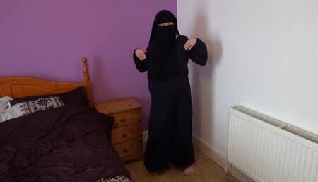 Dancing in Burka and Niqab in bare feet and masturbating