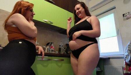 Fingering her deep and insatiable navel~ Chapter 2