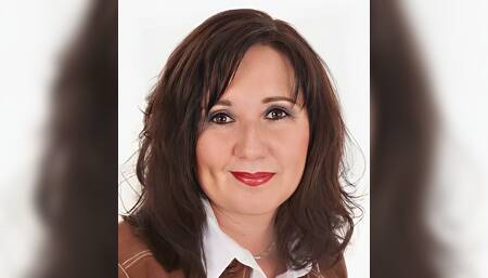 Hot wife Mikayla gets cum on her sexy face