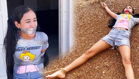 Bored 18-Year-Old Wants Sexy Handyman Bondage (FULL VERSION)