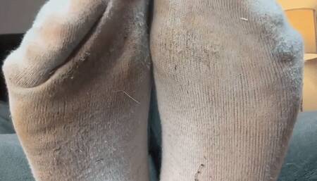 Silent Muddy Gardener Socks - Goddess Alya captivates in this sexy silent sock worship clip featuring dirty feet, filthy socks, and more