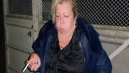 Cigarette waiting MP4