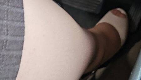 Driving in peep toe 6inch pumps