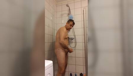 Quick Fun in the Shower with a Small Dick