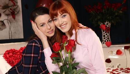 Femme fatale Anny Aurora and Caroline Ardolino's stripping scene