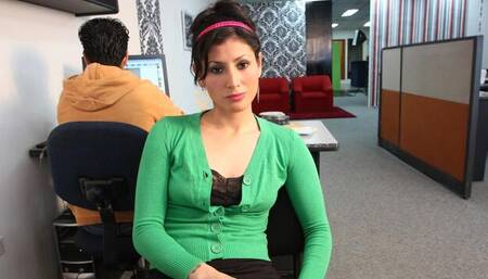 Brunette scene with sultry Maria Robles from Oye Loca