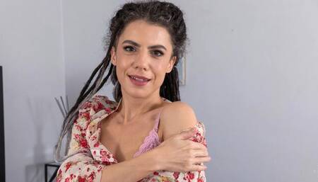 Sexy Kim Toy's stripping xxx