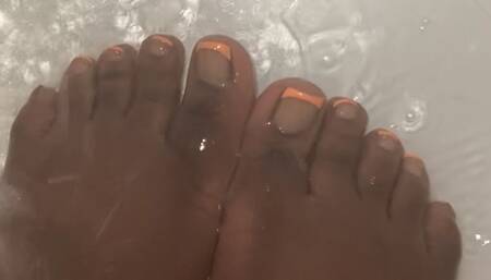 Cleaning My Thick Chocolate Feet