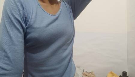 Indian desi girl solo nude show and black pussy