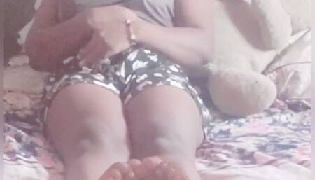 Igbo Omo Actress on Bed with Meaty, Wrinkled Soles Side by Side with Toe Wiggles