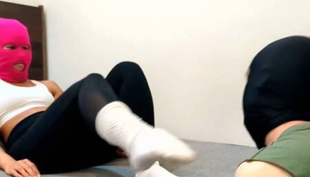 MASKED FOOT DOMINATION | Jessica