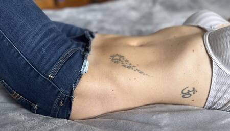 ANONYMOUS ASS CRACK: intro to Ali Krakasauras Modelling her new LOW RISE JEANS