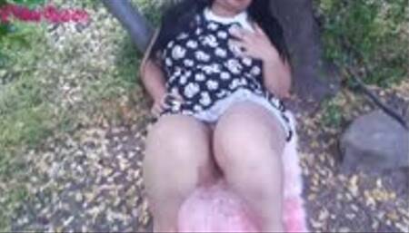invitation to enjoy a delicious masturbation outdoors, in the middle of nature