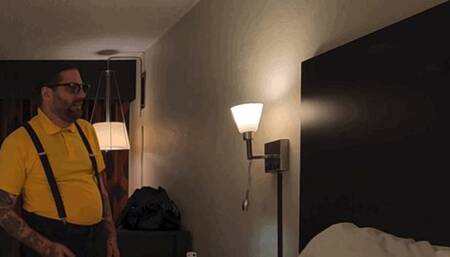 LESTER DOES THINGS: The Wrong Hotel Room