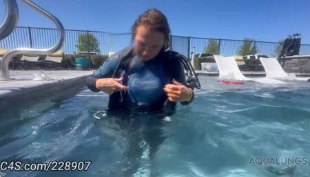 Sunni Ray Can't Go On But Can't Do It Alone