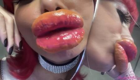 RubyDollLipz's Offbeat Ombré Mirror Glass Kisses